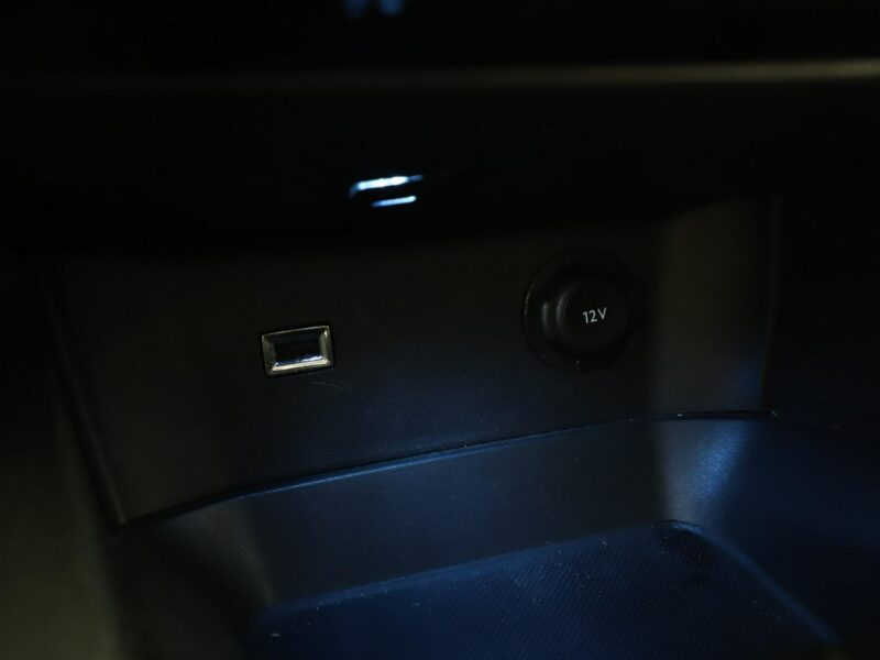 Peugeot 3008 automat virtual cocpit navi klima auto kamera i czujniki parkowania II (2016-)