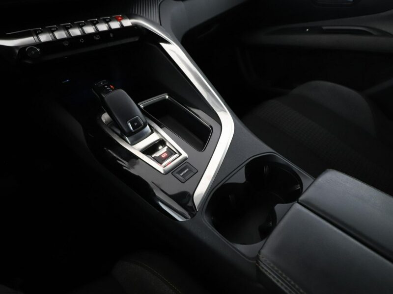 Peugeot 3008 automat virtual cocpit navi klima auto kamera i czujniki parkowania II (2016-)