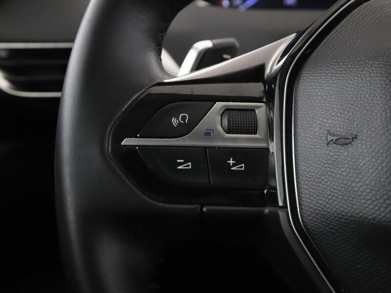 Peugeot 3008 automat virtual cocpit navi klima auto kamera i czujniki parkowania II (2016-)