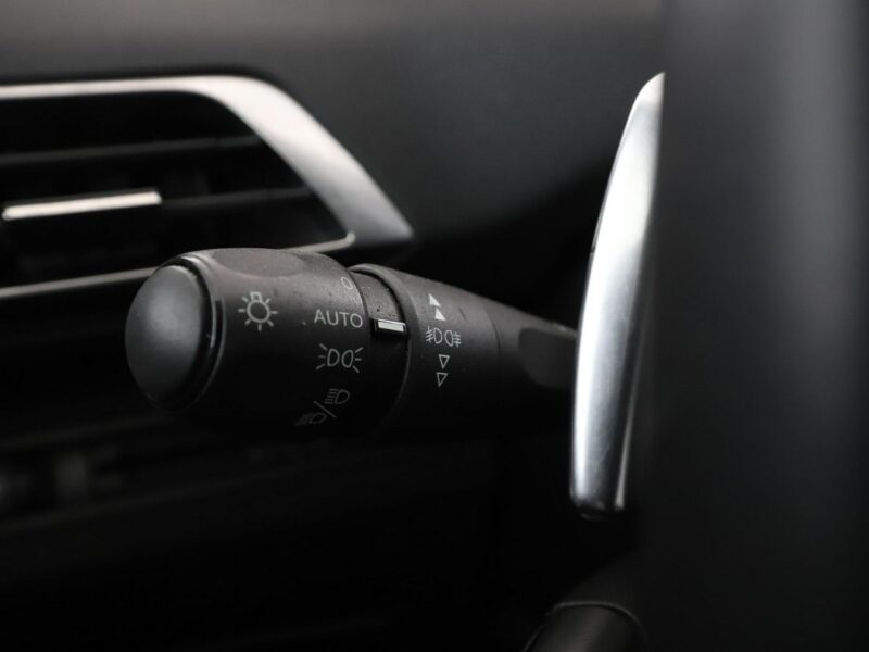 Peugeot 3008 automat virtual cocpit navi klima auto kamera i czujniki parkowania II (2016-)