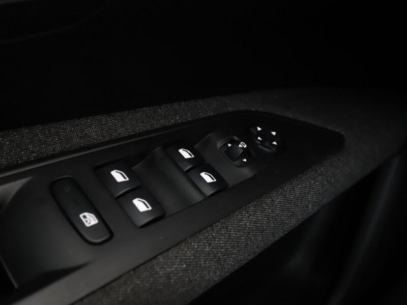 Peugeot 3008 automat virtual cocpit navi klima auto kamera i czujniki parkowania II (2016-)