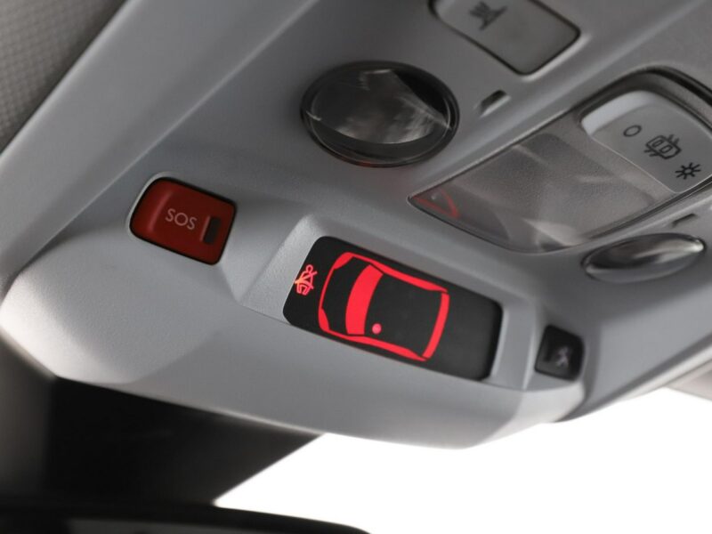 Peugeot 3008 automat virtual cocpit navi klima auto kamera i czujniki parkowania II (2016-)