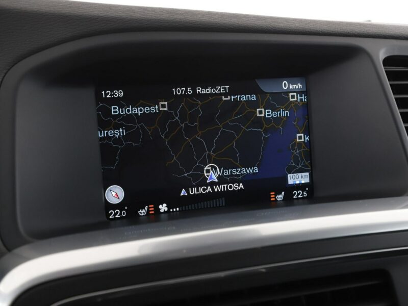 Volvo V60 2.0D Automat Business Navi Tempomat Grzane Fotele BiXenon Kamera PDC I (2010-2018)