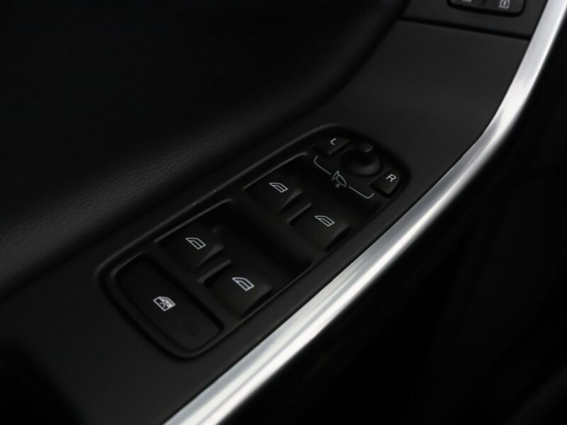 Volvo V60 2.0D Automat Business Navi Tempomat Grzane Fotele BiXenon Kamera PDC I (2010-2018)