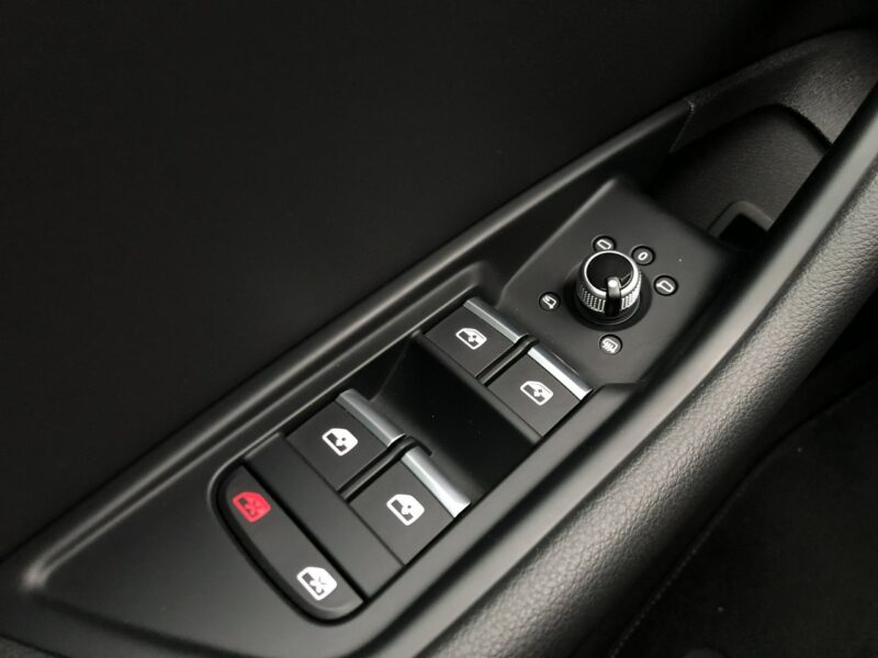 Audi A4 Avant LIFT S-line 40TFSI Quattro 2022r 2.0 TFSI 204KM Benzyna Automat Kamera B9 (2015-)