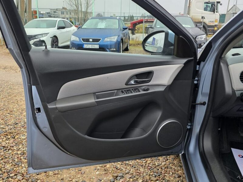 Chevrolet Cruze Mały Przebieg 68 tys przebiegu