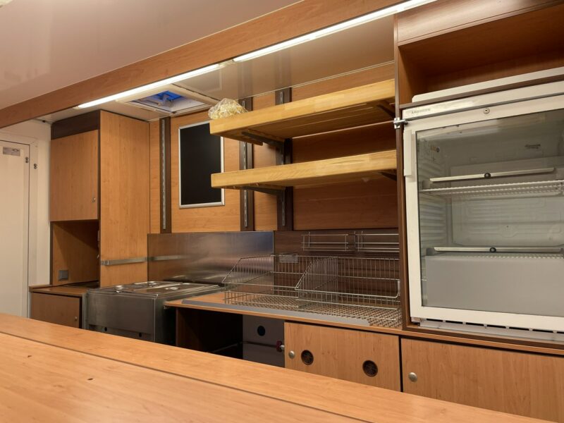 Renault Master Autosklep wędlin Gastronomiczna food truck foodtruck 115tkm sklep 2016