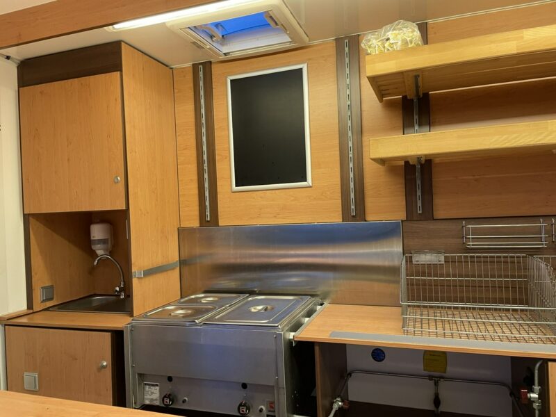 Renault Master Autosklep wędlin Gastronomiczna food truck foodtruck 115tkm sklep 2016