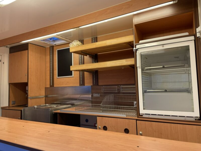 Renault Master Autosklep wędlin Gastronomiczna food truck foodtruck 115tkm sklep 2016