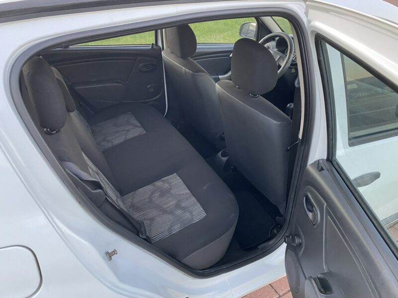 Dacia Sandero Niezawodna benzyna, niski przebieg, klimatyzacja, centr. zamek, isofix I (2008-2012)