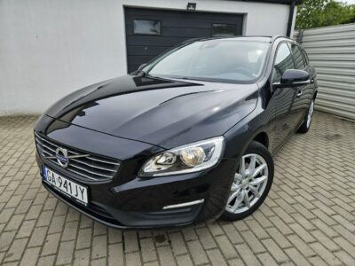 Volvo V60 D2 1.6 115KM manual BEZWYPADEK bardzo zadbany NAVI BDB stan I (2010-2018)