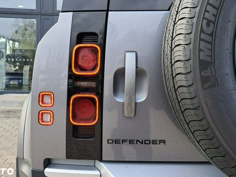 Land Rover Defender MY24 3.0P I6 400 KM AWD Auto SE 90 EigerGrey AutoDemonstracyjne IV (2019-)
