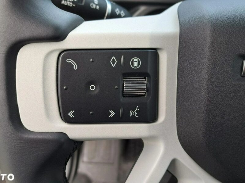 Land Rover Defender MY24 3.0P I6 400 KM AWD Auto SE 90 EigerGrey AutoDemonstracyjne IV (2019-)