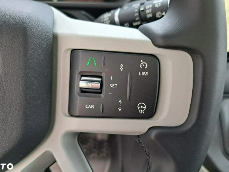Land Rover Defender MY24 3.0P I6 400 KM AWD Auto SE 90 EigerGrey AutoDemonstracyjne IV (2019-)