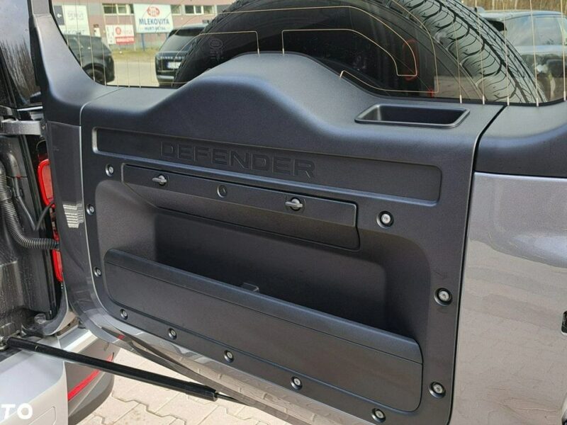 Land Rover Defender MY24 3.0P I6 400 KM AWD Auto SE 90 EigerGrey AutoDemonstracyjne IV (2019-)