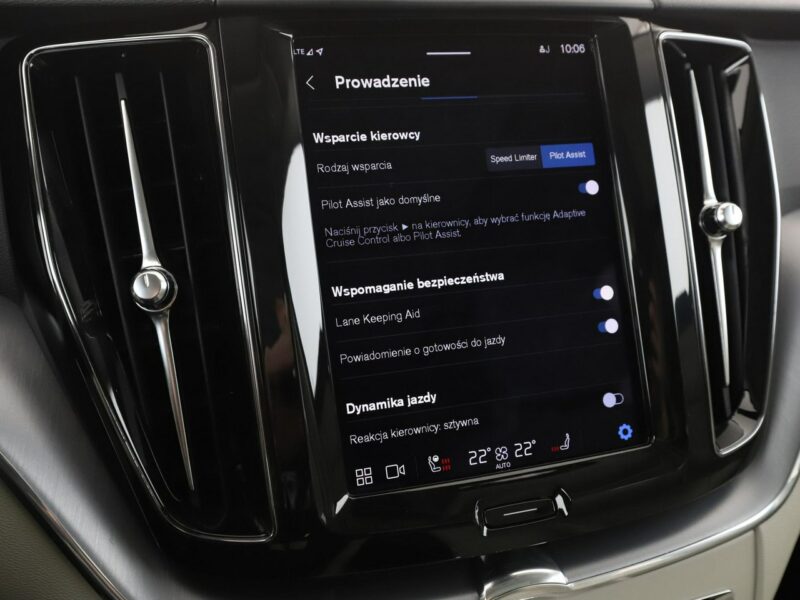 Volvo XC 60 FV23% Inscription Business T6 PHEV AWD skóra panorama hak navi grzane II (2017-)