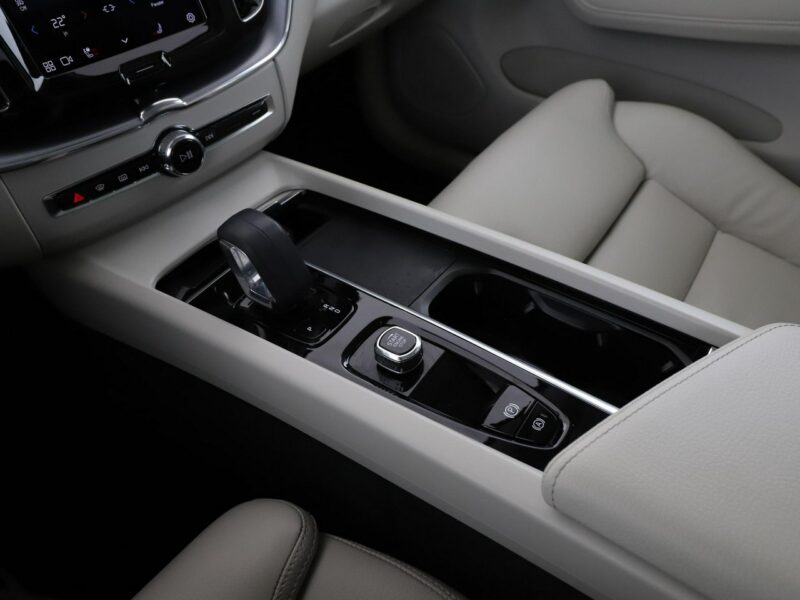 Volvo XC 60 FV23% Inscription Business T6 PHEV AWD skóra panorama hak navi grzane II (2017-)