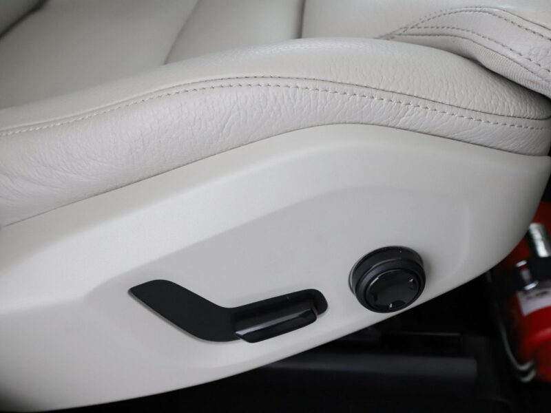 Volvo XC 60 FV23% Inscription Business T6 PHEV AWD skóra panorama hak navi grzane II (2017-)