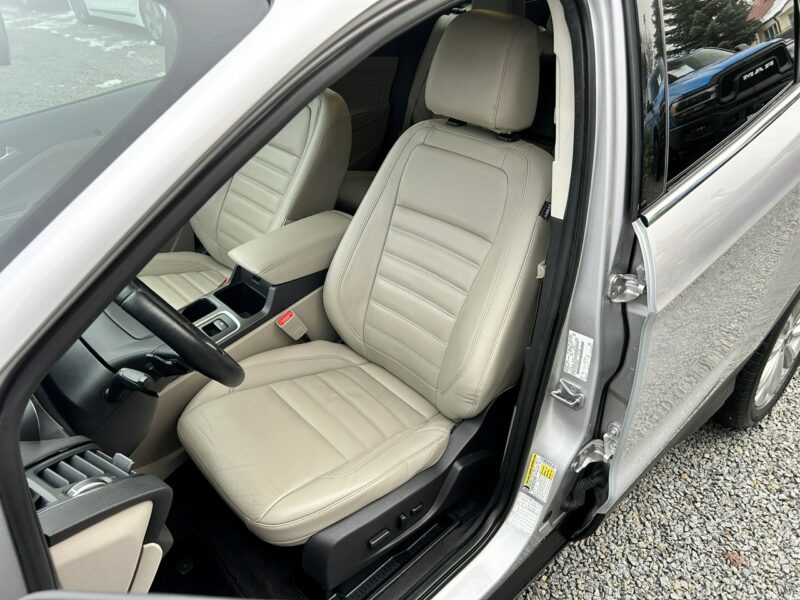 Ford Escape LED, Grzane Fotele, CarPlay, Kamera Cofania, El. Klapa, Martwe Pole II (2008-)