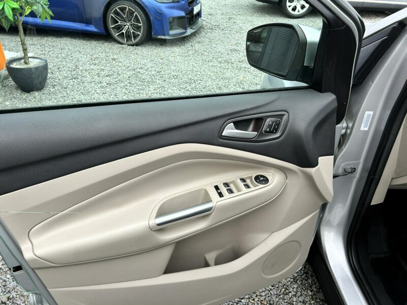 Ford Escape LED, Grzane Fotele, CarPlay, Kamera Cofania, El. Klapa, Martwe Pole II (2008-)