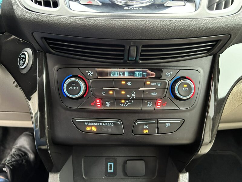 Ford Escape LED, Grzane Fotele, CarPlay, Kamera Cofania, El. Klapa, Martwe Pole II (2008-)