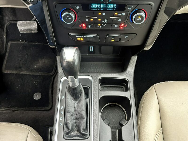 Ford Escape LED, Grzane Fotele, CarPlay, Kamera Cofania, El. Klapa, Martwe Pole II (2008-)