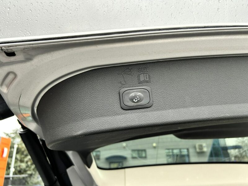 Ford Escape LED, Grzane Fotele, CarPlay, Kamera Cofania, El. Klapa, Martwe Pole II (2008-)