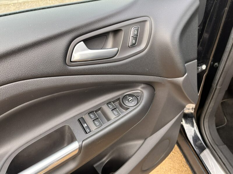 Ford Kuga 1.6 TITANIUM 1wł Oryginal Lakier Serwis ASO Stan BDB Bezwypadk OPłacon II (2012-)