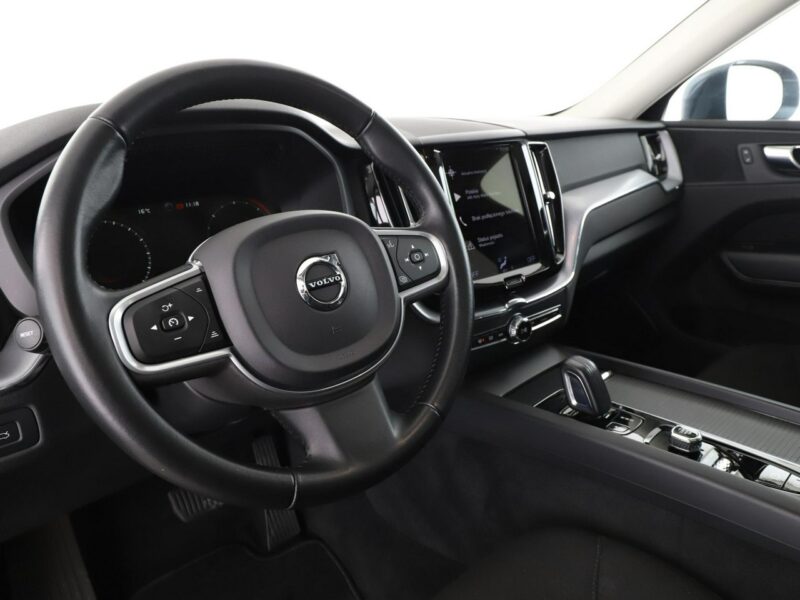 Volvo XC 60 FV23% mHEV 4x4 full LED navi klima auto kamera i czujniki parkowania II (2017-)