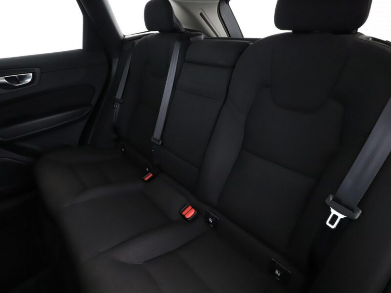 Volvo XC 60 FV23% mHEV 4x4 full LED navi klima auto kamera i czujniki parkowania II (2017-)