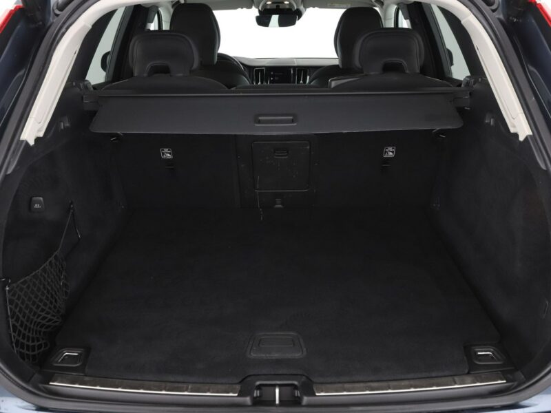 Volvo XC 60 FV23% mHEV 4x4 full LED navi klima auto kamera i czujniki parkowania II (2017-)