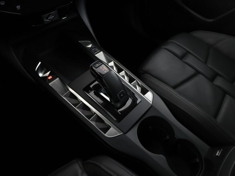 DS Automobiles DS 3 Crossback 1.2 Benzyna Automat Rivoli Nawigacja Tempomat Kamera Skóra LED Vision