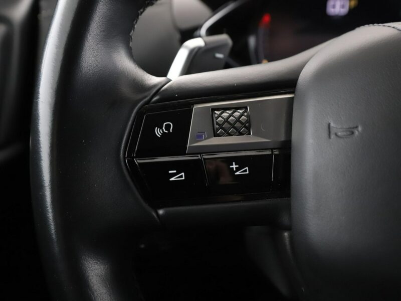 DS Automobiles DS 3 Crossback 1.2 Benzyna Automat Rivoli Nawigacja Tempomat Kamera Skóra LED Vision