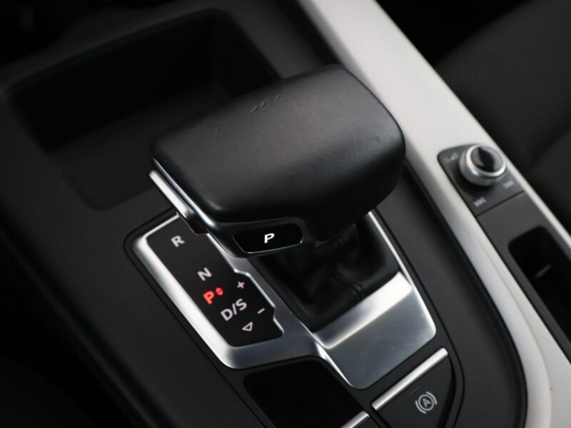 Audi A4 Avant mHEV S-Tronic full LED klima auto virtual cocpit navi grzane fotele ka B9 (2015-)