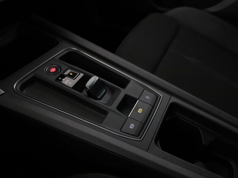 Cupra Formentor FV23% PHEV full LED navi klima auto virtual cocpit grzame fotele