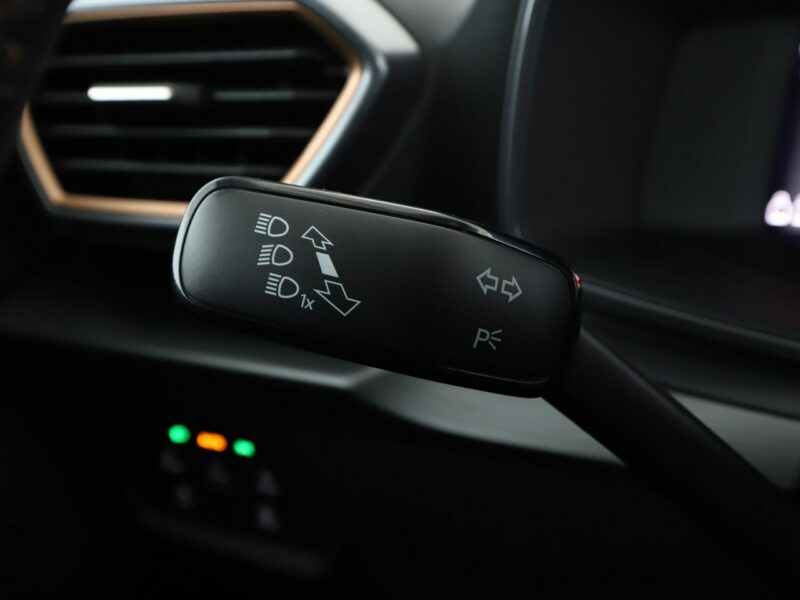 Cupra Formentor FV23% PHEV full LED navi klima auto virtual cocpit grzame fotele