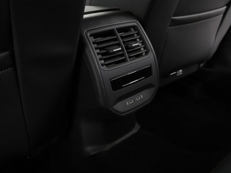 Cupra Formentor FV23% PHEV full LED navi klima auto virtual cocpit grzame fotele