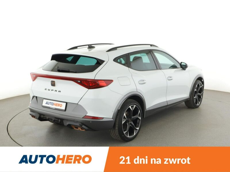 Cupra Formentor FV23% PHEV full LED navi klima auto virtual cocpit grzame fotele