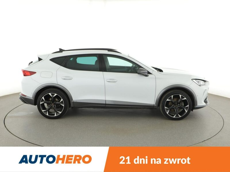 Cupra Formentor FV23% PHEV full LED navi klima auto virtual cocpit grzame fotele