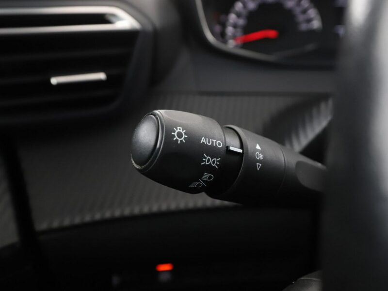 Peugeot 2008 klima auto full LED czujniki parkowania multifunkcja II (2019-)