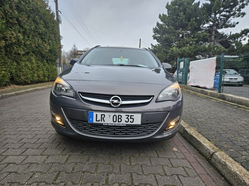 Opel Astra Po wymianie rozrządu / Klimatronic x 2 / Tempomat / Podgrzewane fotele J (2009-2019)