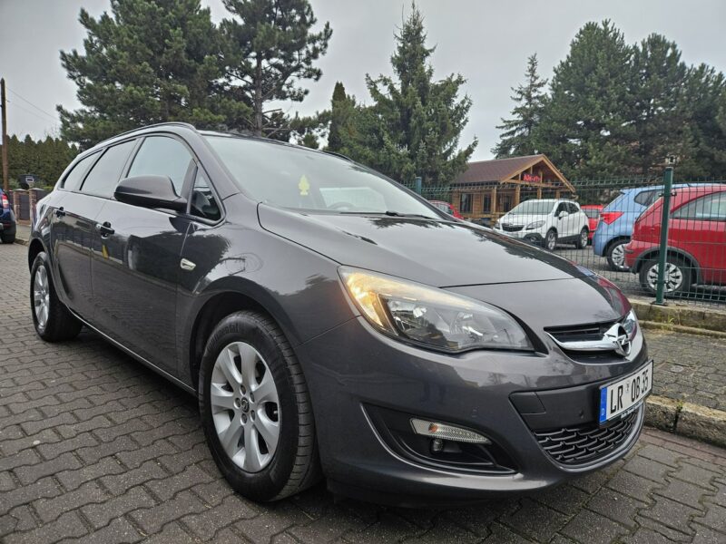 Opel Astra Po wymianie rozrządu / Klimatronic x 2 / Tempomat / Podgrzewane fotele J (2009-2019)