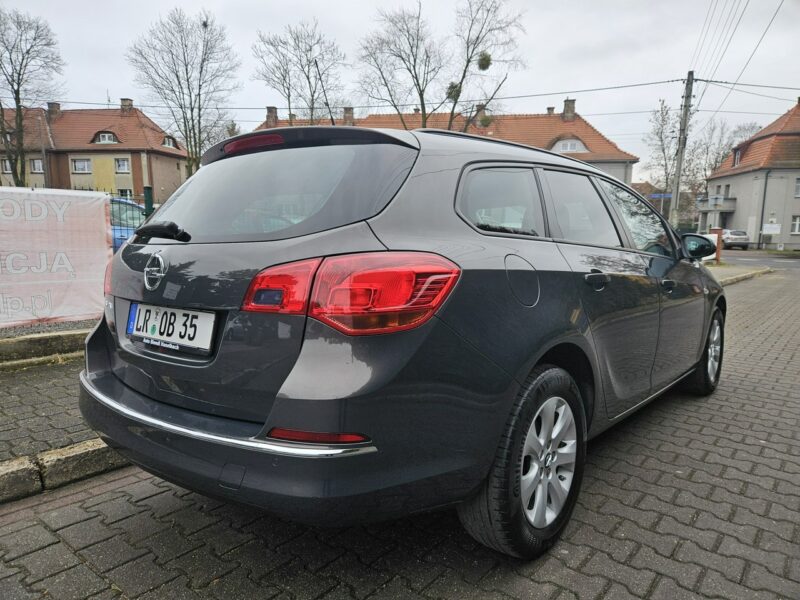 Opel Astra Po wymianie rozrządu / Klimatronic x 2 / Tempomat / Podgrzewane fotele J (2009-2019)