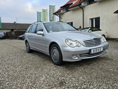 Mercedes C 220 ksenon, navi, 2xPDC W203 (2000-2007)
