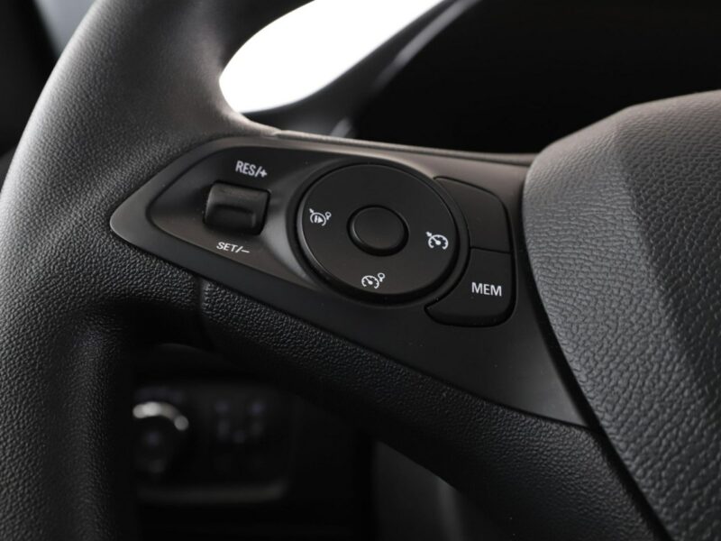 Opel Corsa EV automat PDC klima-auto tempomat F (2019-)