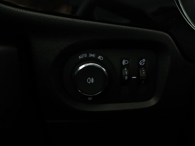 Opel Corsa EV automat PDC klima-auto tempomat F (2019-)