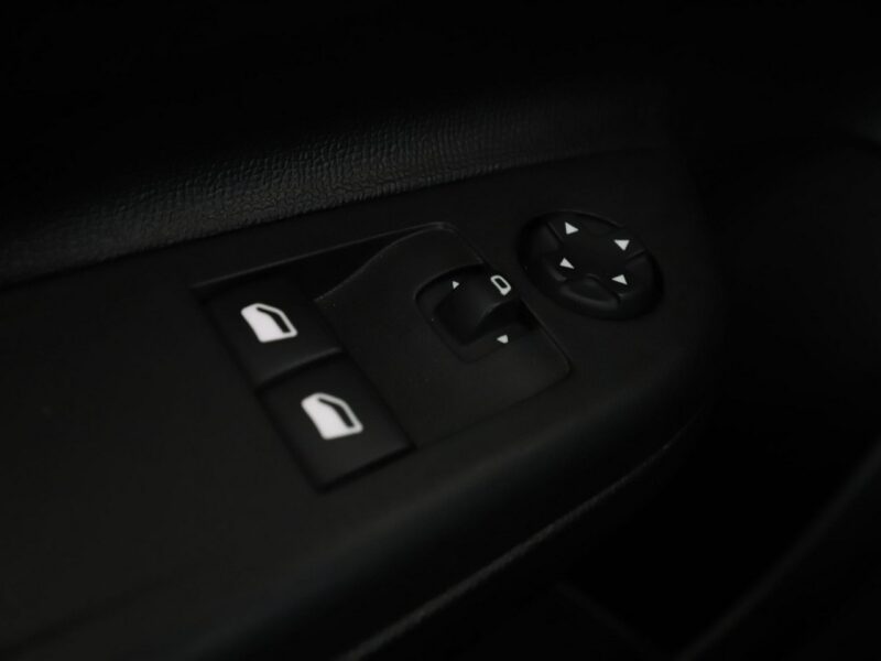 Opel Corsa EV automat PDC klima-auto tempomat F (2019-)