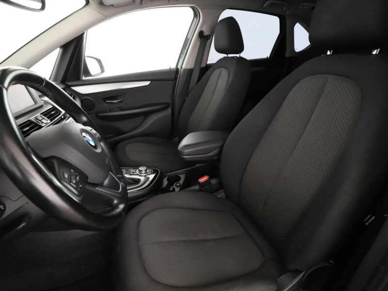 BMW 218 2.0d Automat Advantage Panorama Navi Tempomat GrzaneFotele FullLED PDC F46
