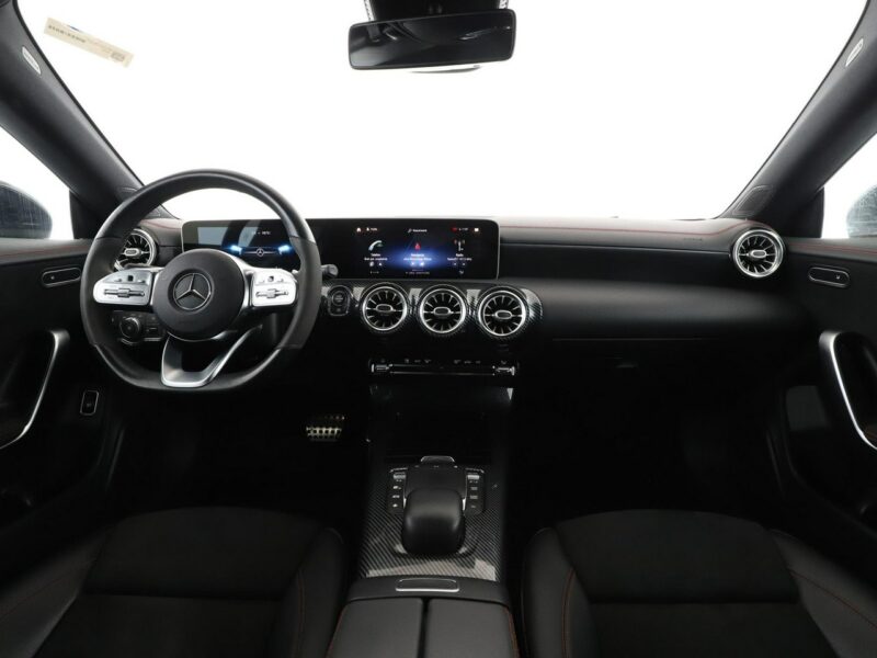Mercedes CLA 200 automat multibeam LED, skóra/alcantara grzane fotele kamery II (2019-)