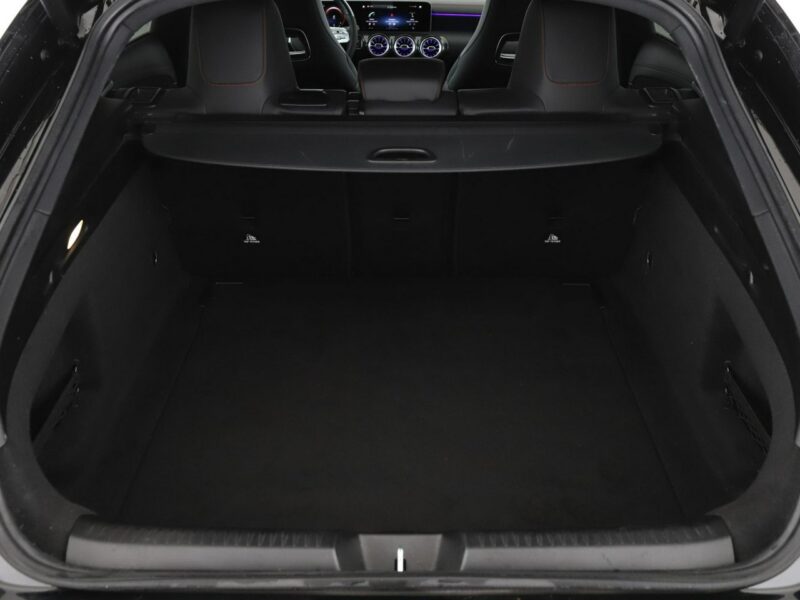 Mercedes CLA 200 automat multibeam LED, skóra/alcantara grzane fotele kamery II (2019-)